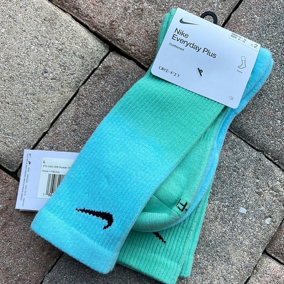 Nike Everyday Plus Cushioned Crew 2 pairs socks set Men’s
Men’s size 9-13 - Picture 8 of 16